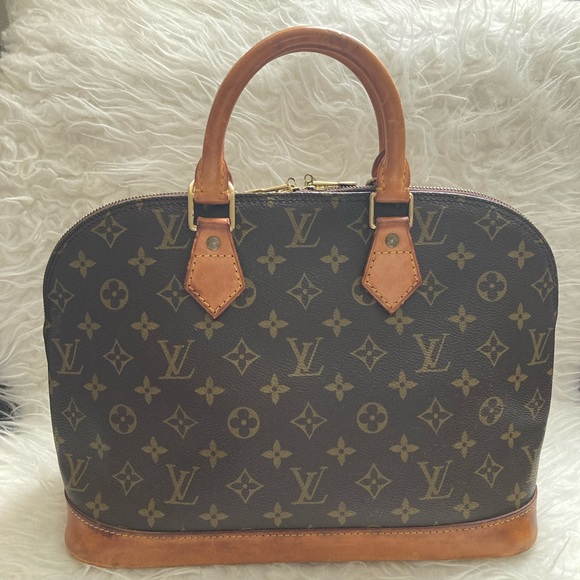 Authentic Louis Vuitton Alma - Picture 4 of 15